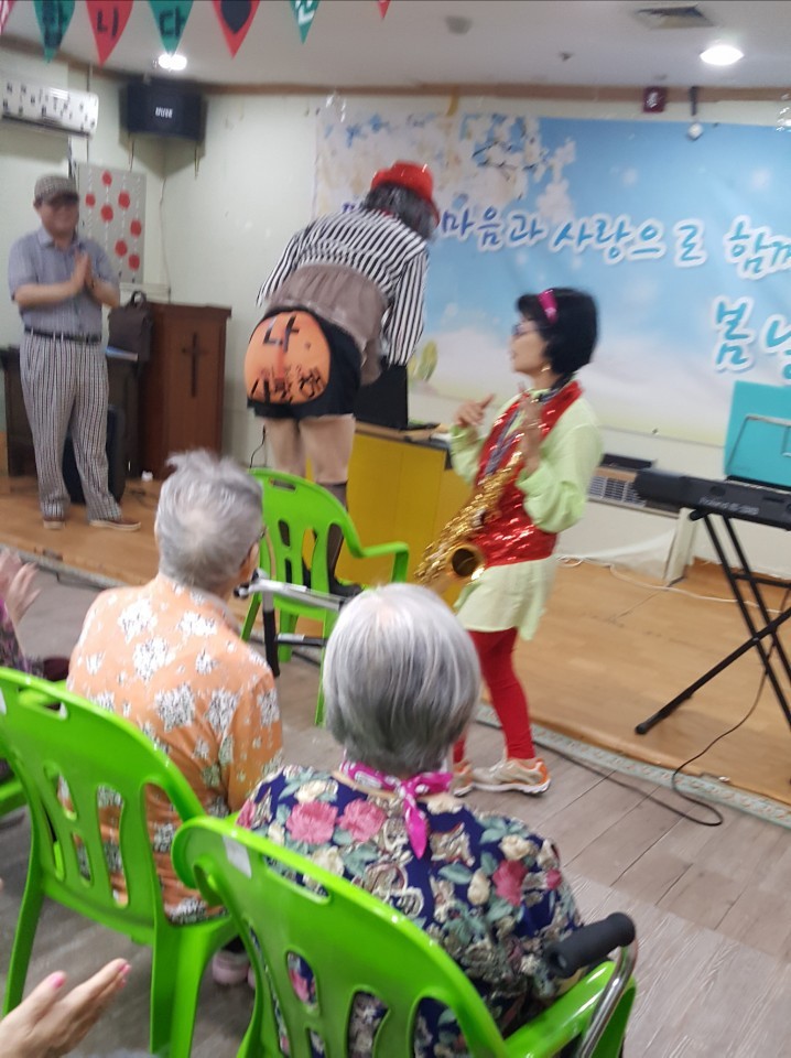 봄날요양원 이미지