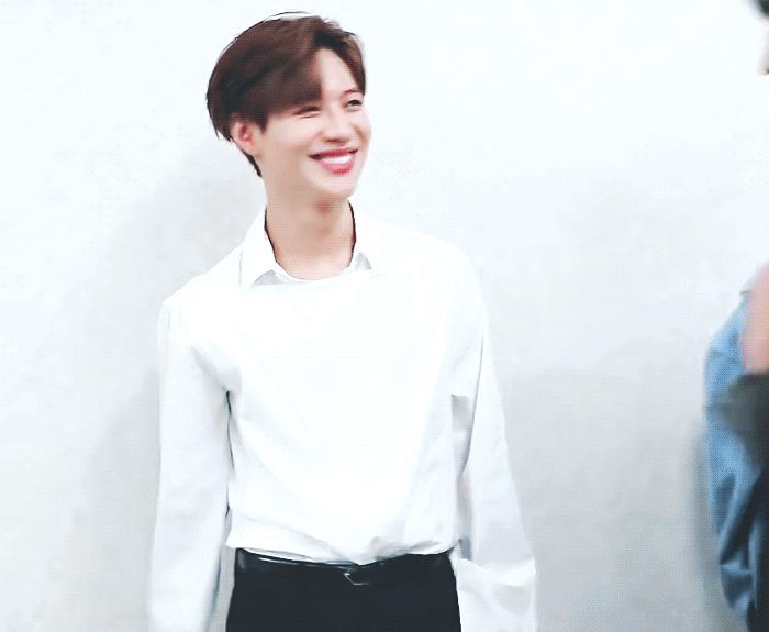 [샤이니] 눈웃음 치는 태민이.gif | 인스티즈