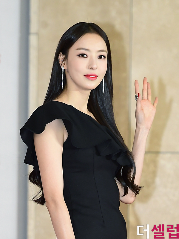 오늘 AAA 시상식 레드카펫 이다희.jpg | 인스티즈