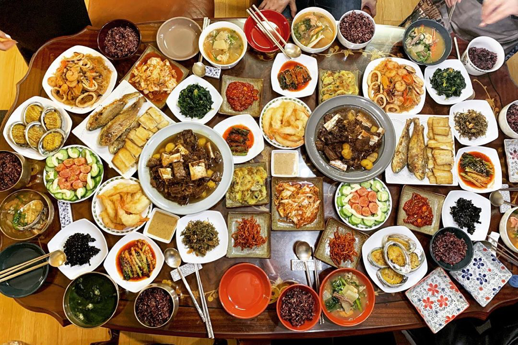 딘딘네 새해 맞이 밥상.jpg | 인스티즈