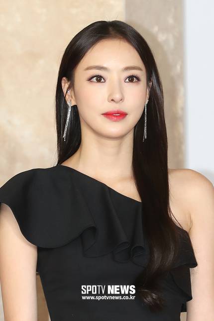 오늘 AAA 시상식 레드카펫 이다희.jpg | 인스티즈