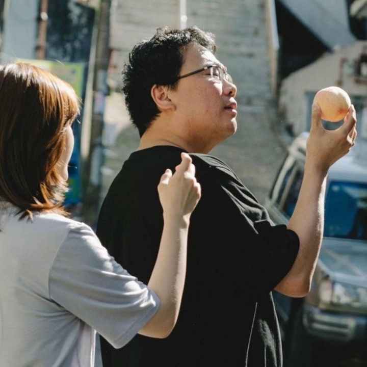 박소담에게 연기 지도 해주는 봉준호 | 인스티즈
