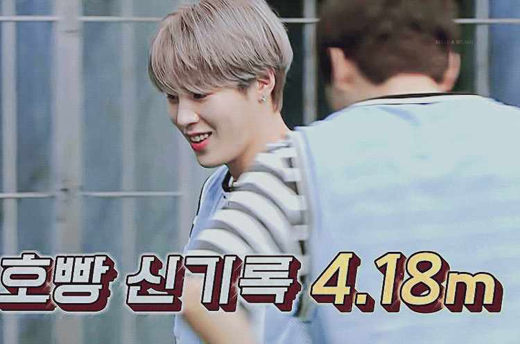 [하성운] 지압판 위에서 멀리뛰기를 해 4.18m 뛴 아이돌 | 인스티즈
