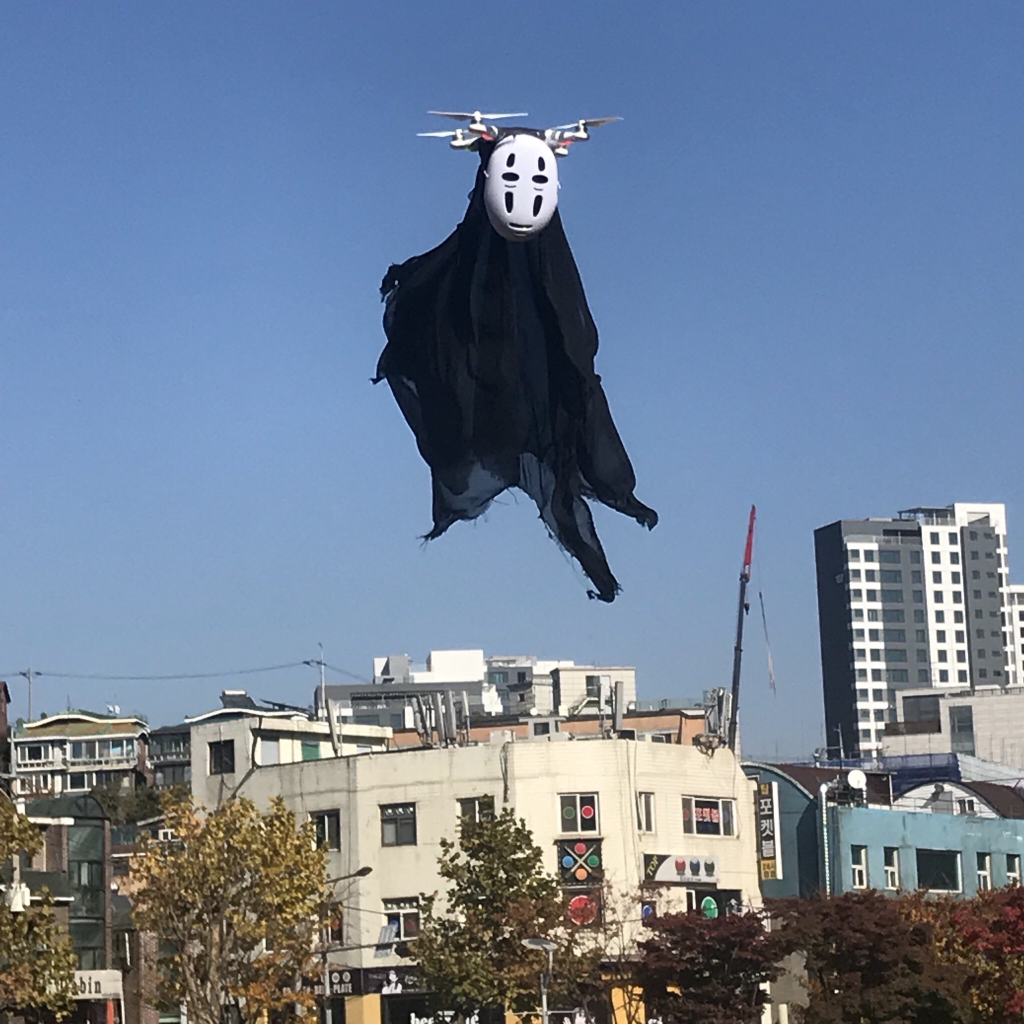 학교에 가오나시 출현.jpg | 인스티즈