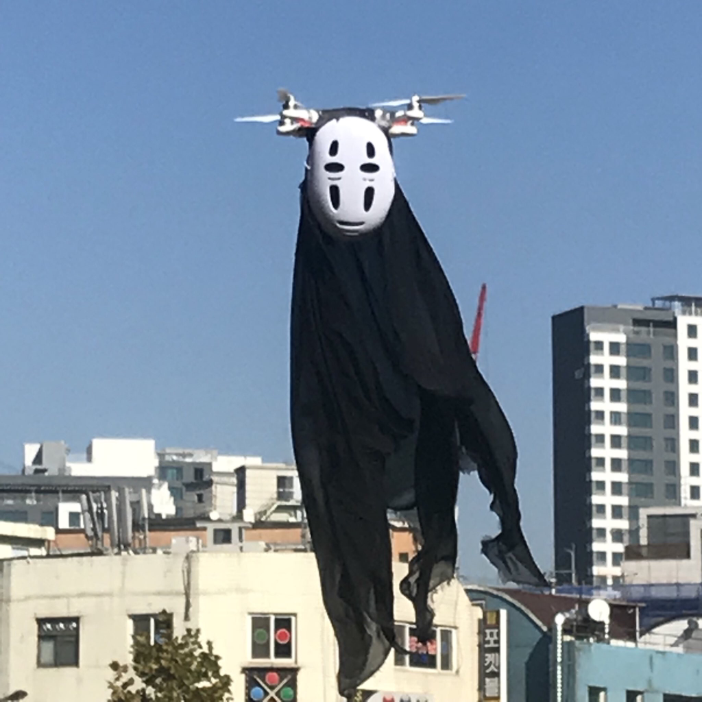 학교에 가오나시 출현.jpg | 인스티즈