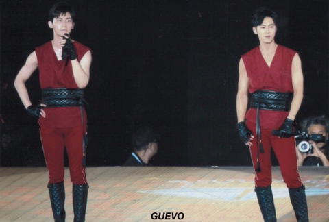 일본만 가면 스타일링이 이상해지는 어느 한 그룹...jpg | 인스티즈