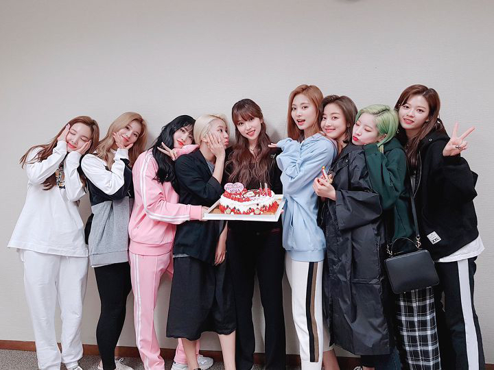 자신이 평소에 항상 입는 사복 바지 MD로 출시한 트와이스 다현 | 인스티즈