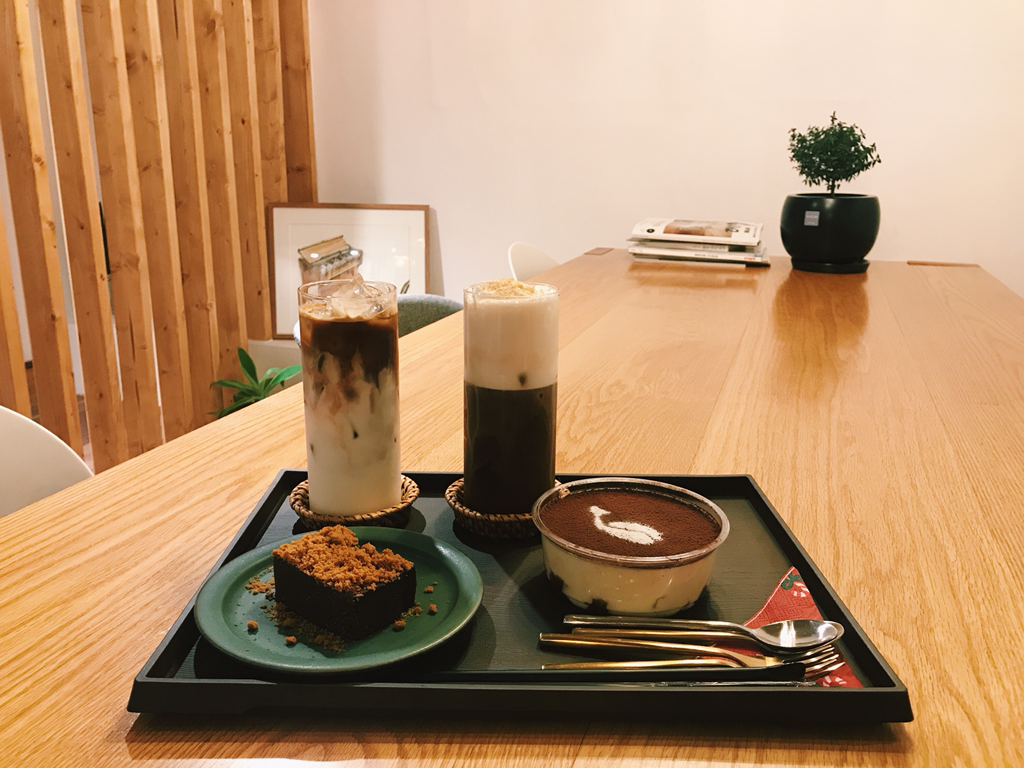 어쩌다'카페 이미지