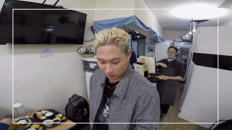 포방터 돈가스집에서 갑자기 가루털기 춤추는 스윙스 | 인스티즈