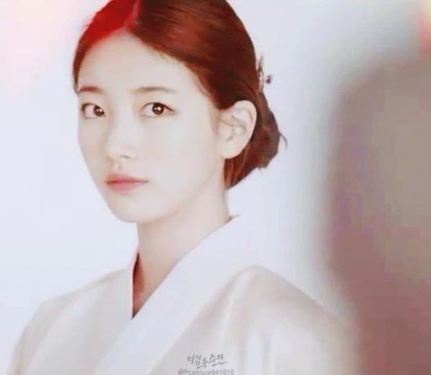 명절마다 봐 줘야 하는 수지 레전드.jpg | 인스티즈