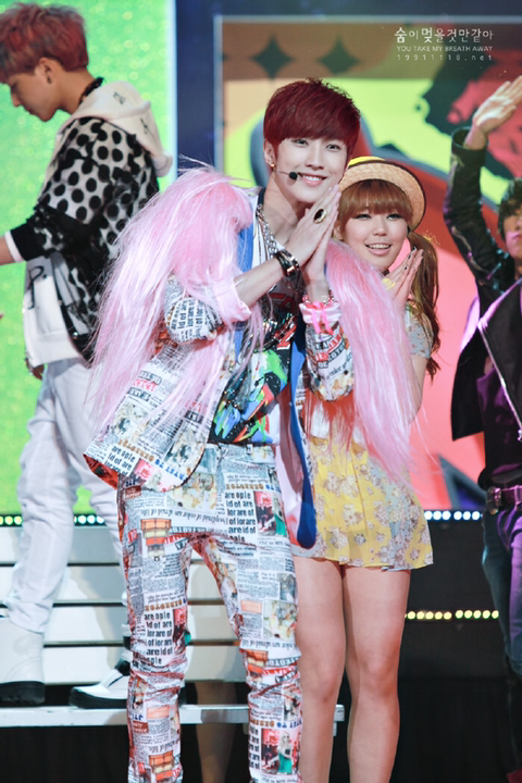 아이돌 이상한 옷 달글에서 웃긴 거 몇장 가져옴 | 인스티즈