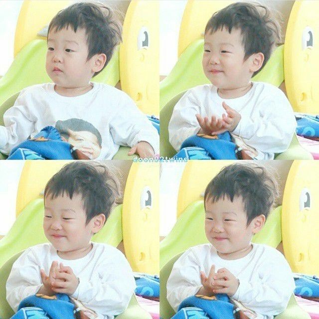 아직도 애착담요 들고다니는 서준이.jpgif | 인스티즈