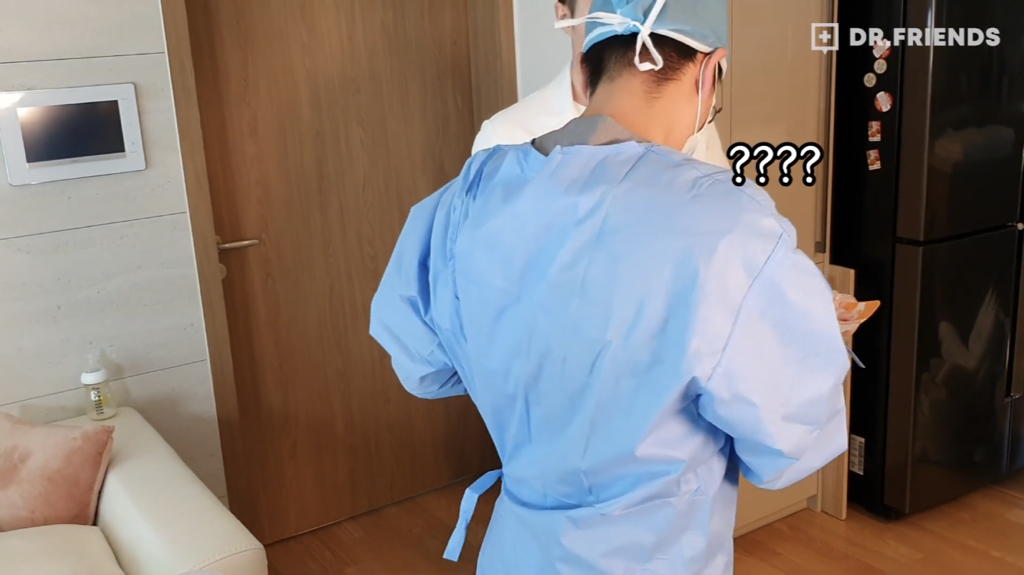 수술복 입는 방법과 수술방에서의 자세.jpgif | 인스티즈