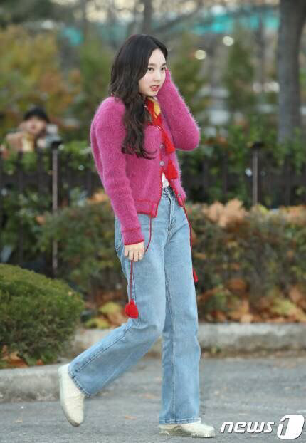 콘서트 게스트로 와준 트와이스에게 아이유가 준 선물.jpg | 인스티즈