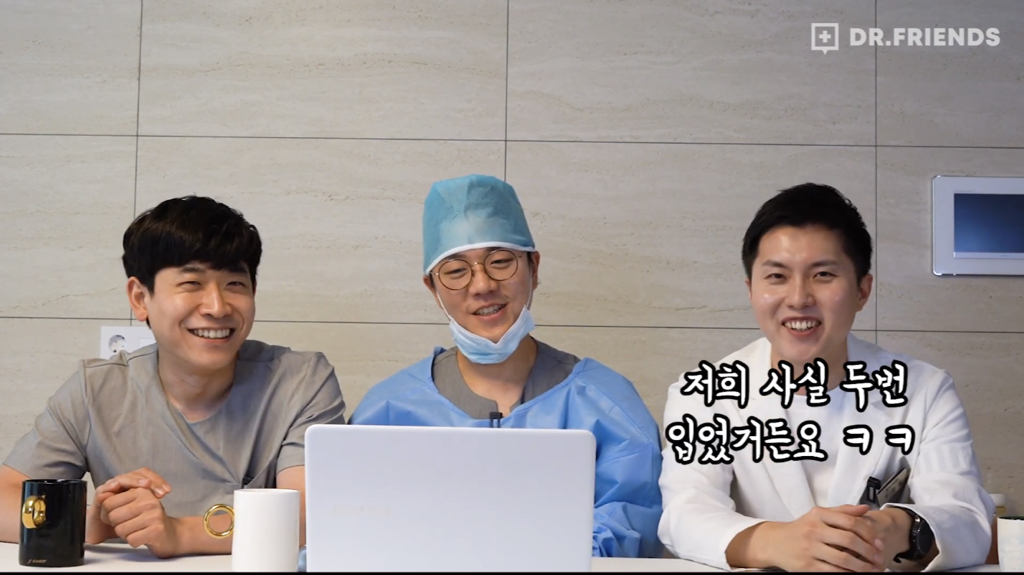 수술복 입는 방법과 수술방에서의 자세.jpgif | 인스티즈