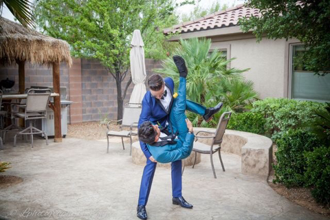 이성애자 친구에게 파티 같이 가자고 프롬포즈 받은 동성애자 친구 | 인스티즈