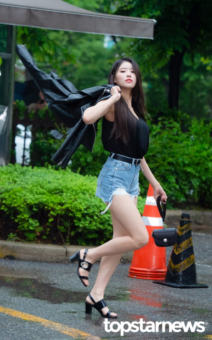 이 세상에 러블리즈 미주보다 출근길을 즐기는 사람은 없다.jpg | 인스티즈