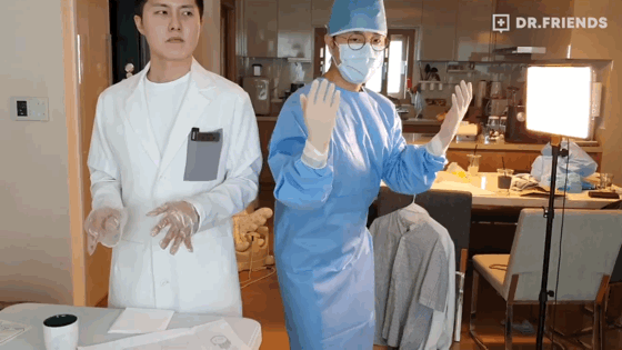 수술복 입는 방법과 수술방에서의 자세.jpgif | 인스티즈