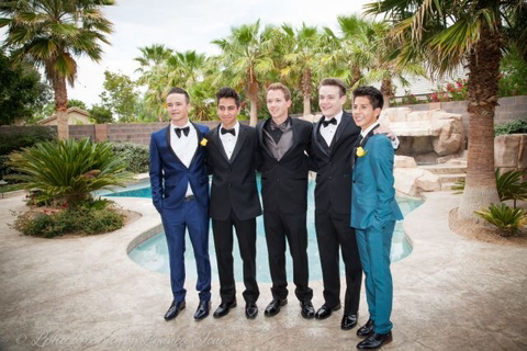 이성애자 친구에게 파티 같이 가자고 프롬포즈 받은 동성애자 친구 | 인스티즈