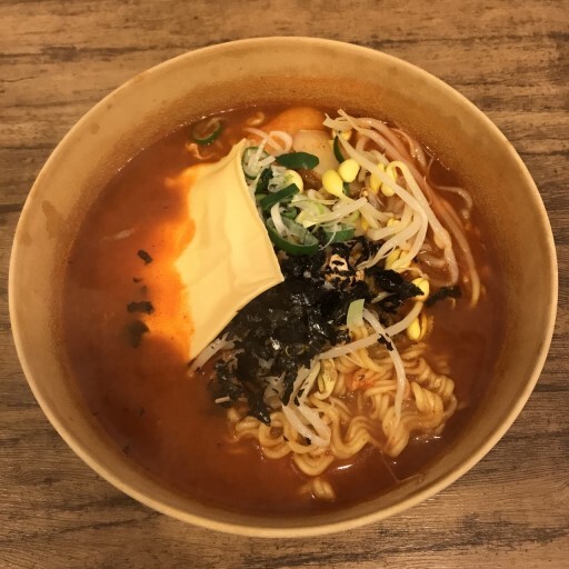틈새라면 이미지