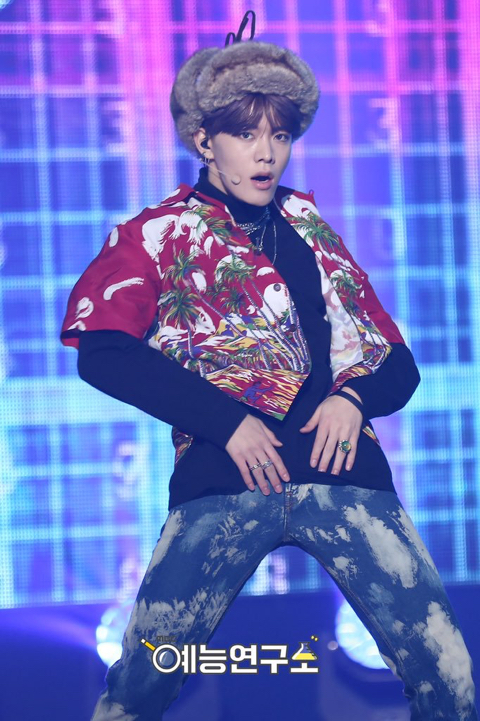 아이돌 이상한 옷 달글에서 웃긴 거 몇장 가져옴 | 인스티즈