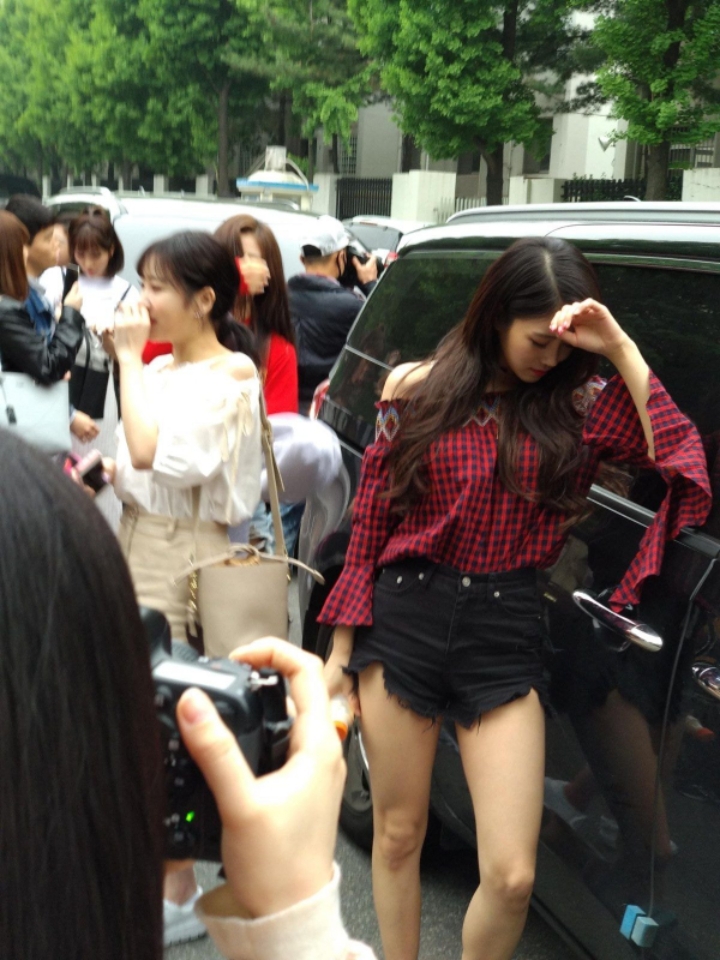 이 세상에 러블리즈 미주보다 출근길을 즐기는 사람은 없다.jpg | 인스티즈