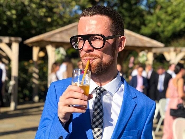 외국서 흐물거리는 종이 빨대 대신 사용 중이라는 '파스타 빨대' | 인스티즈