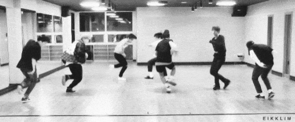 아이돌이 안무로 꽃을 표현하는 방법.gif | 인스티즈