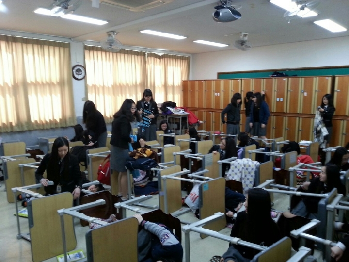 어른이 최고다 vs 학생이 최고다 | 인스티즈