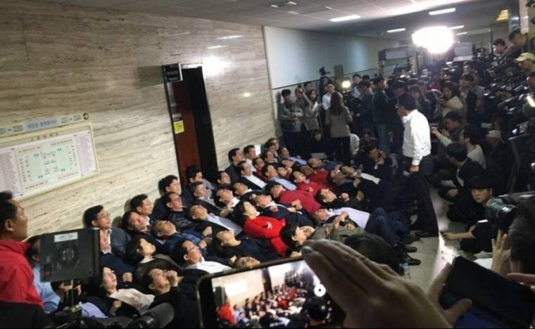 용산 아이맥스 A열.jpg | 인스티즈