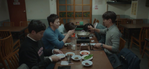 [슬기로운의사생활] 마흔살 친구들이 칼국수 먹다 개싸움난 이유 | 인스티즈