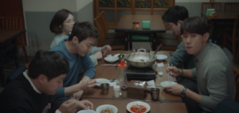 [슬기로운의사생활] 마흔살 친구들이 칼국수 먹다 개싸움난 이유 | 인스티즈