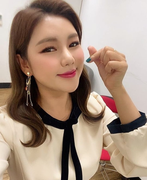 한 가수가 대한민국에 불러온 놀라운 효과 | 인스티즈