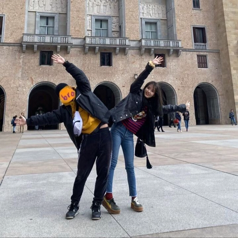 남동생한테만 하트 안해주는 아이유 | 인스티즈