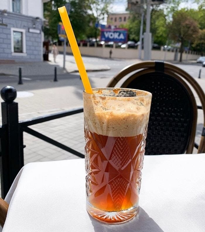 외국서 흐물거리는 종이 빨대 대신 사용 중이라는 '파스타 빨대' | 인스티즈