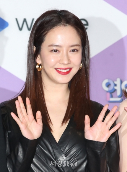 사십이 이미지