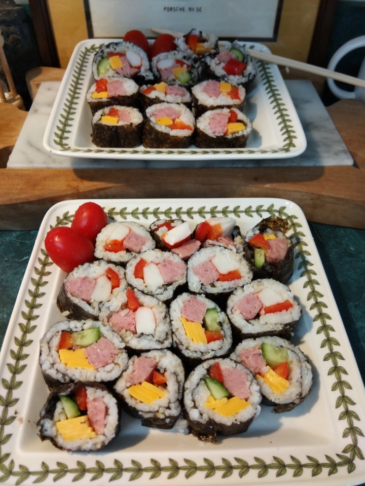 김밥과스파게티 이미지