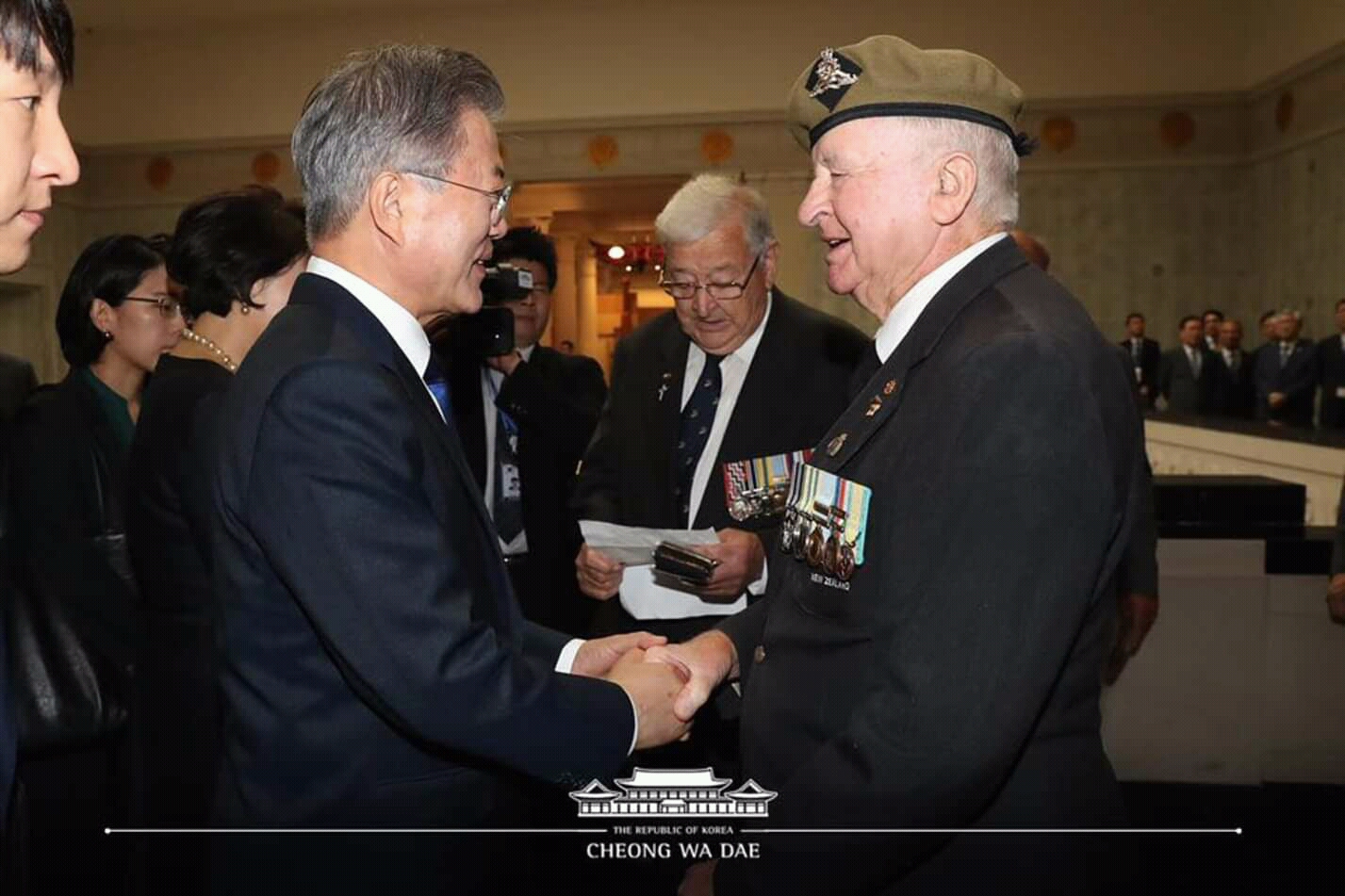  문프,뉴질랜드 국빈방문 첫 일정 | 인스티즈