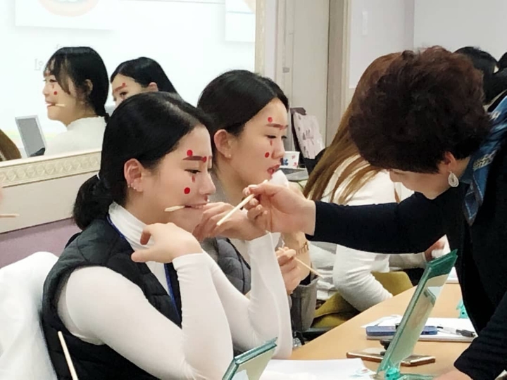 아이엔유 이미지