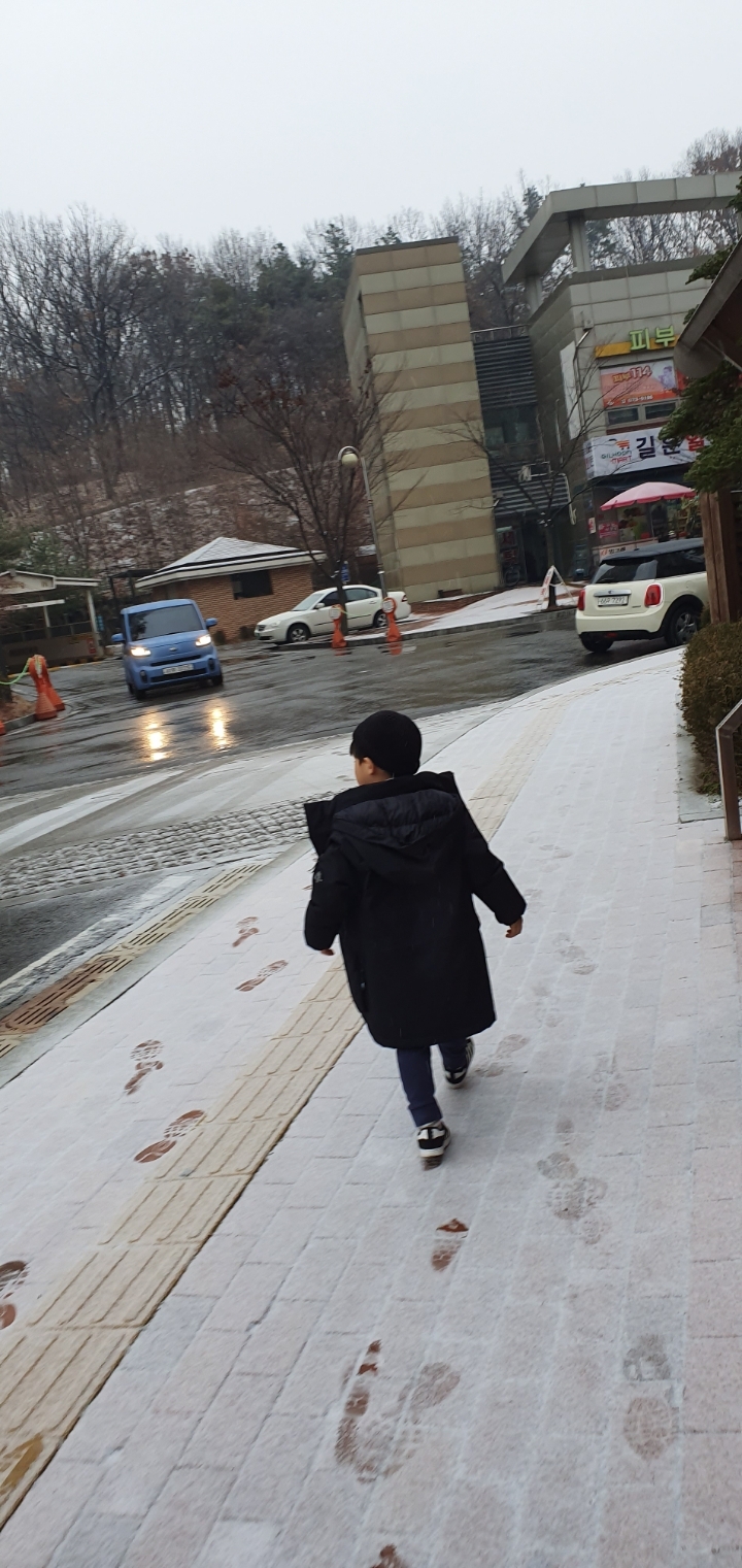 손민국 이미지