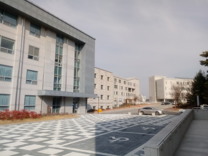 더블클릭을 하시면 이미지를 수정할 수 있습니다