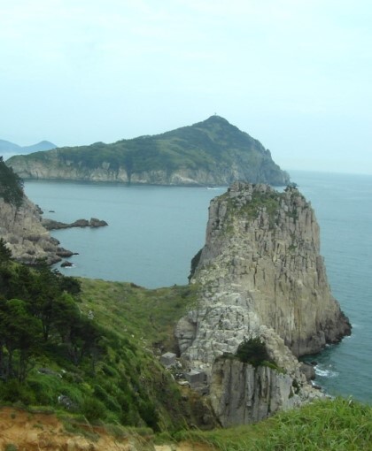 바위섬 이미지
