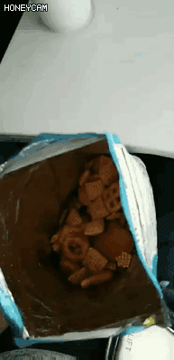 저기요. 봉지소리가 너무 크거든요? | 인스티즈