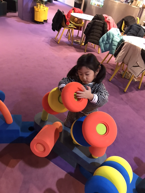 핌 언더그라운드 이미지