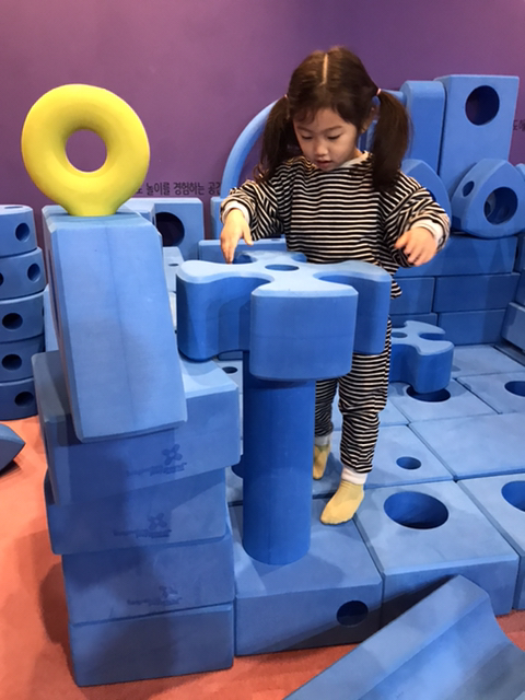 핌 언더그라운드 이미지