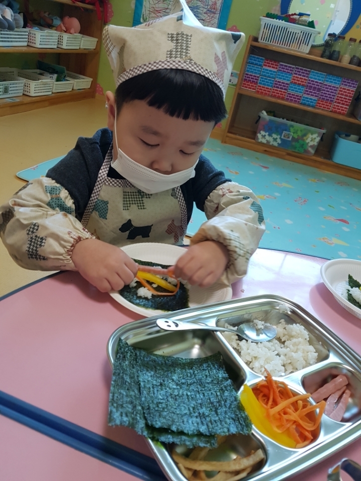 숲속꼬마김밥 이미지