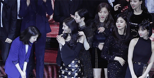 아이유를 대하는 트와이스 친구들.jpgif | 인스티즈