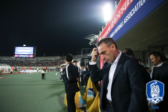 벤투 감독은 처음에 장현수가 징계를 받아야 하는 상황을 납득하지 못했다.JPG | 인스티즈