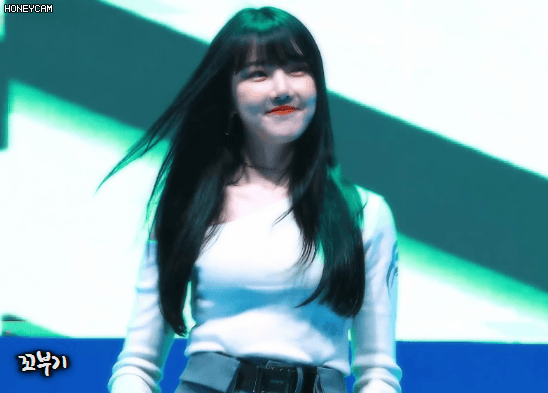 은근히 미인인 듯한 여자친구 예린이.gif | 인스티즈