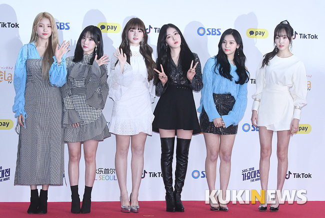 오늘자 sbs가요대전 레드카펫 여자친구.jpg | 인스티즈